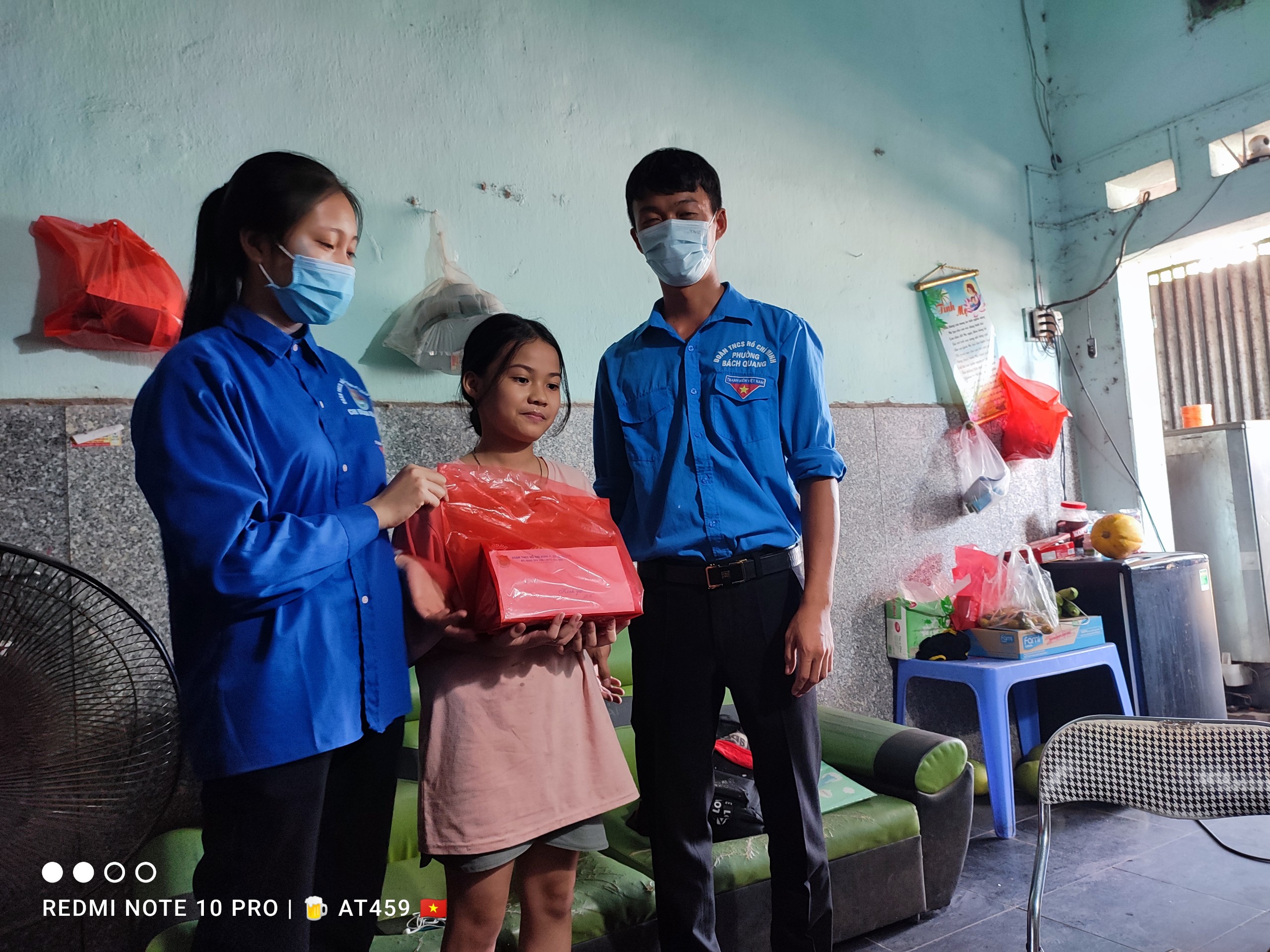 Chương trình tặng quà cho các cháu Thiếu nhi nhân dịp tết Trung thu tại TDP Đồi phường Bách Quang năm 2021